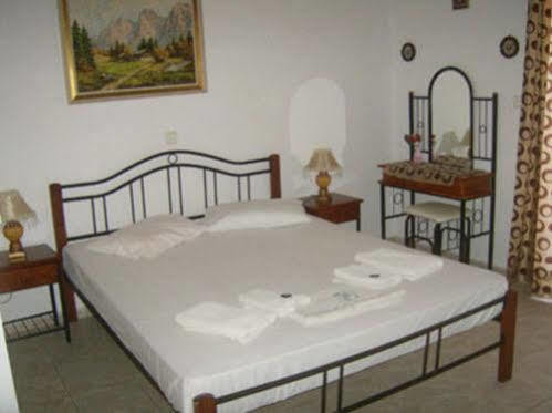 Yannis Pothoulakis Apartments Алмирида Экстерьер фото