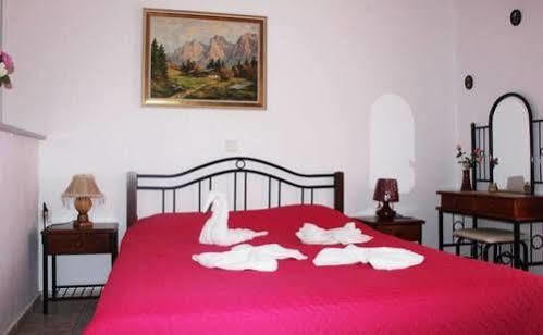 Yannis Pothoulakis Apartments Алмирида Экстерьер фото
